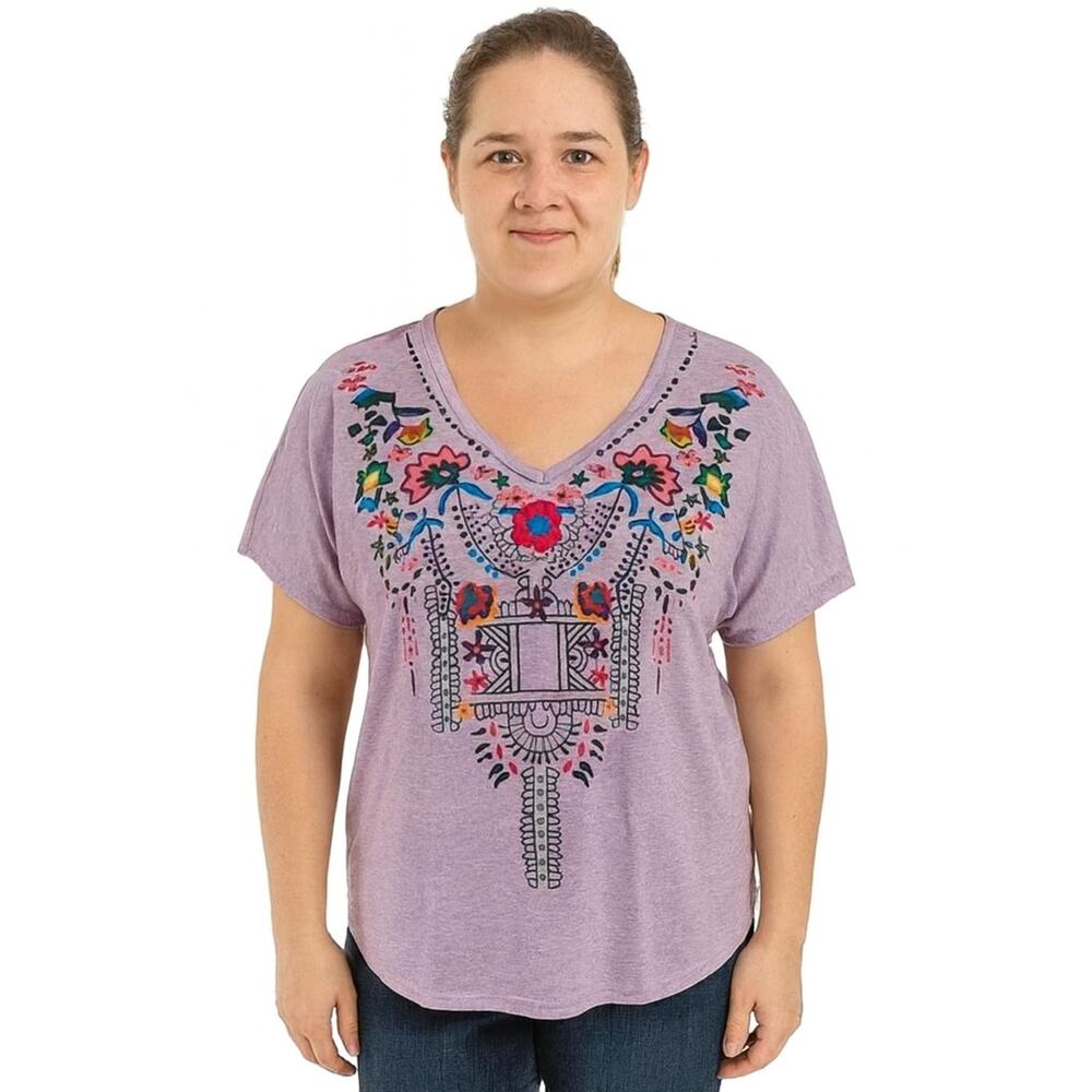 NWT Coeur De Vague Women’s Lavender Boho Embroidered Graphic T-Shirt Size Large